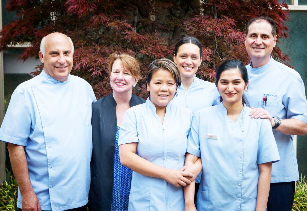 Contact the Damon Lits and the Elsternwick Dentists Team